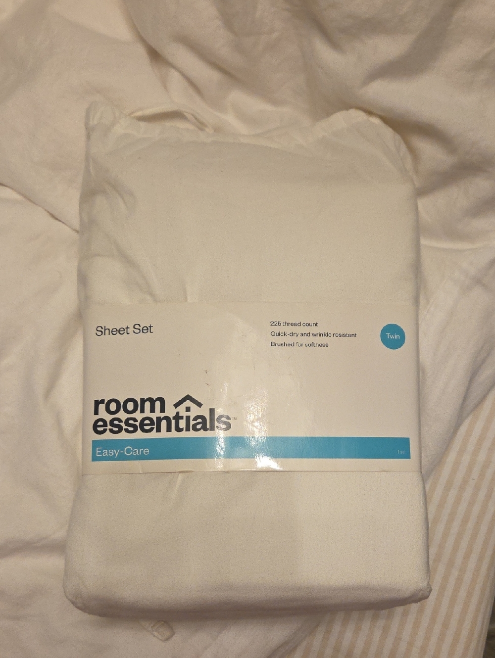 Nwt Room Essentials Easy-Care Twin Sheet Set in White
